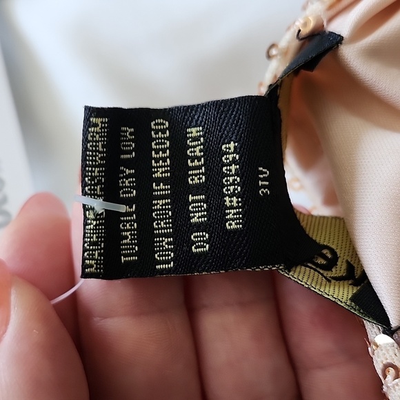 NWT GOLD EMBELLISHED SEQUINED CROP TOP OPEN TIE BACK LARGE - Picture 8 of 10